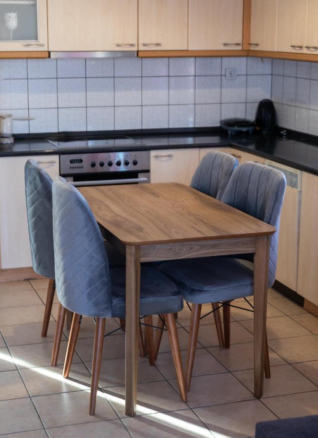 Deluxe Apartment La ลาริซา ภายนอก รูปภาพ