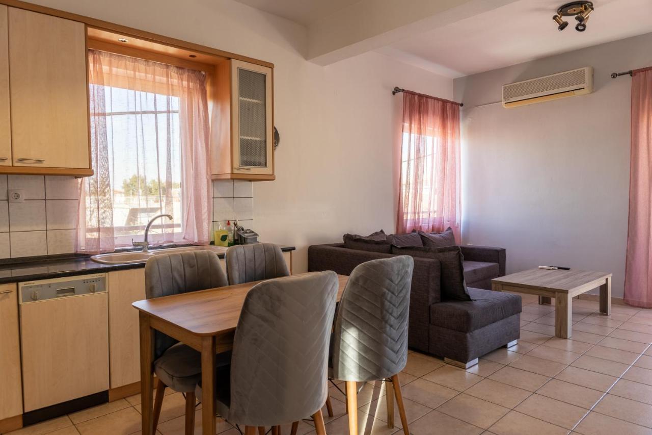 Deluxe Apartment La ลาริซา ภายนอก รูปภาพ
